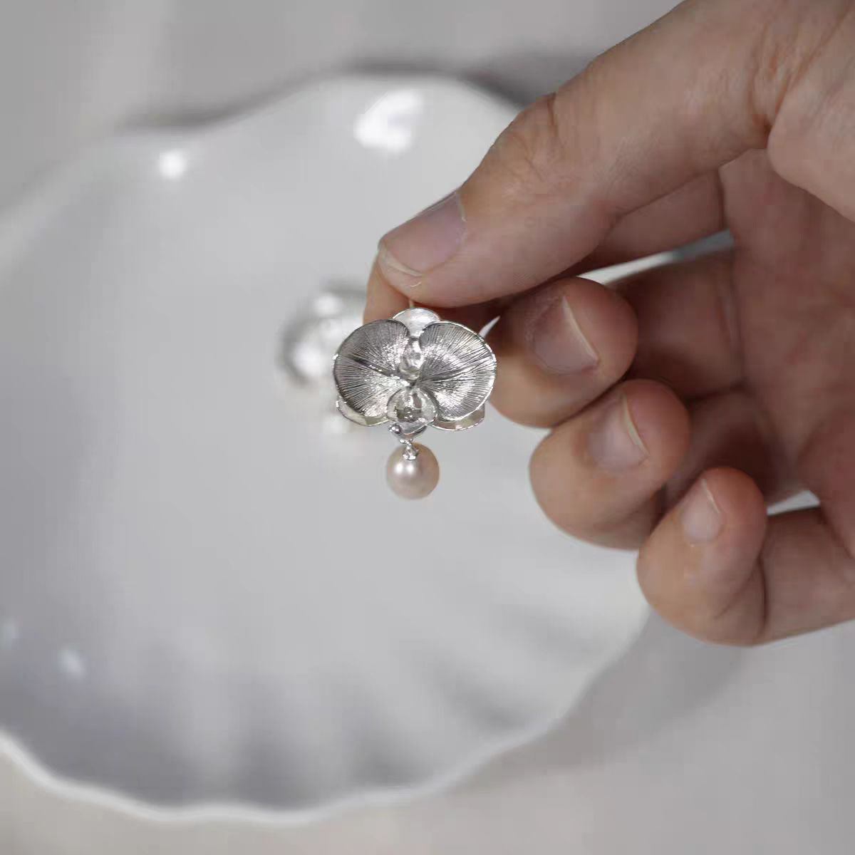 Pendientes de plata S925 con incrustaciones de perlas Phalaenopsis y aguja 