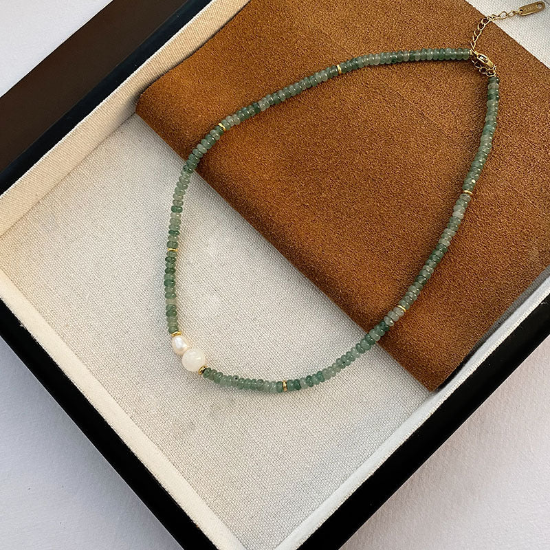 Collar de perlas de agua dulce de piedra natural verde para mujer, cadena de clavícula con cuentas hecha a mano 
