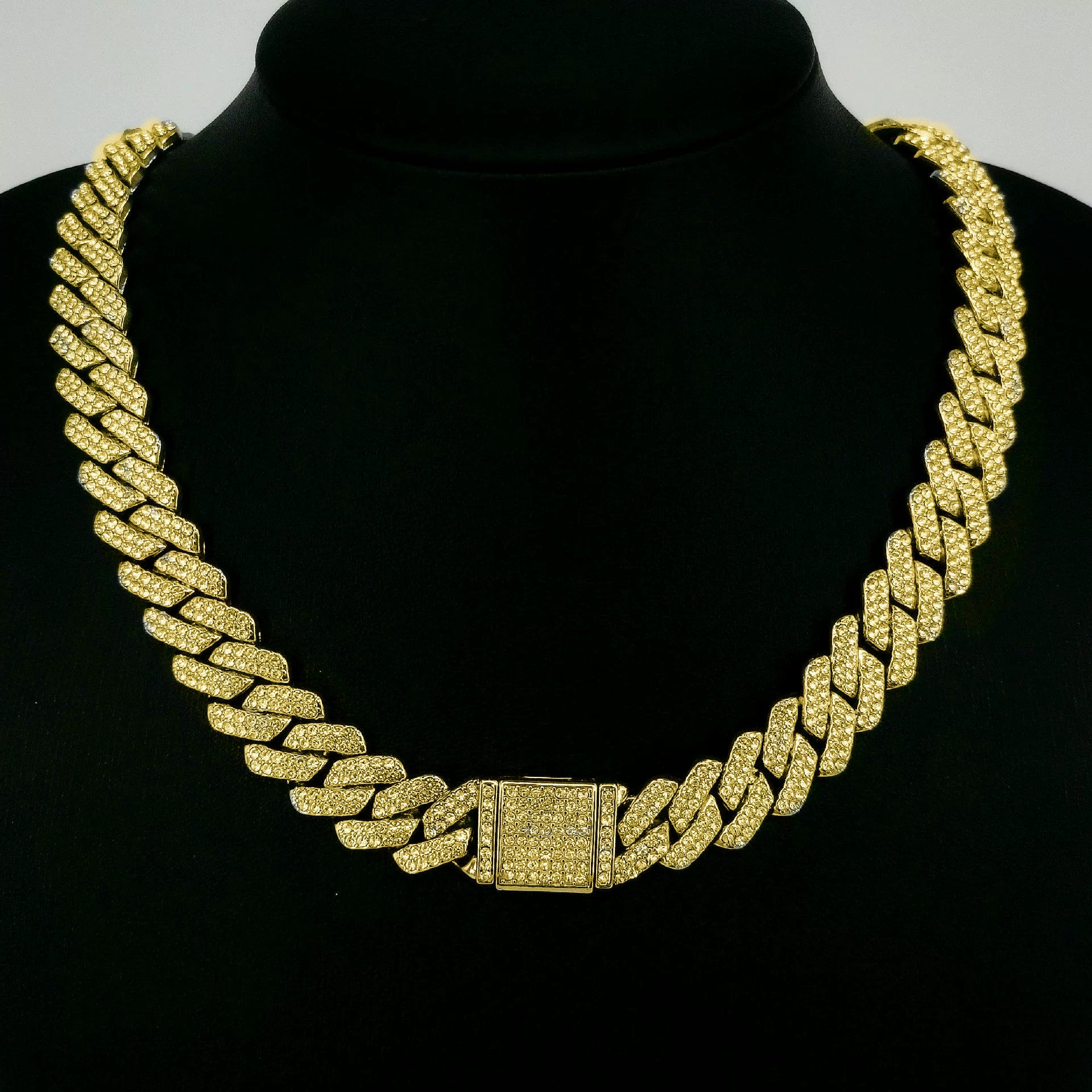 Collar de estilo hip hop para hombre con cadena cubana de aleación y diamantes de 14 mm en forma de rombo. 