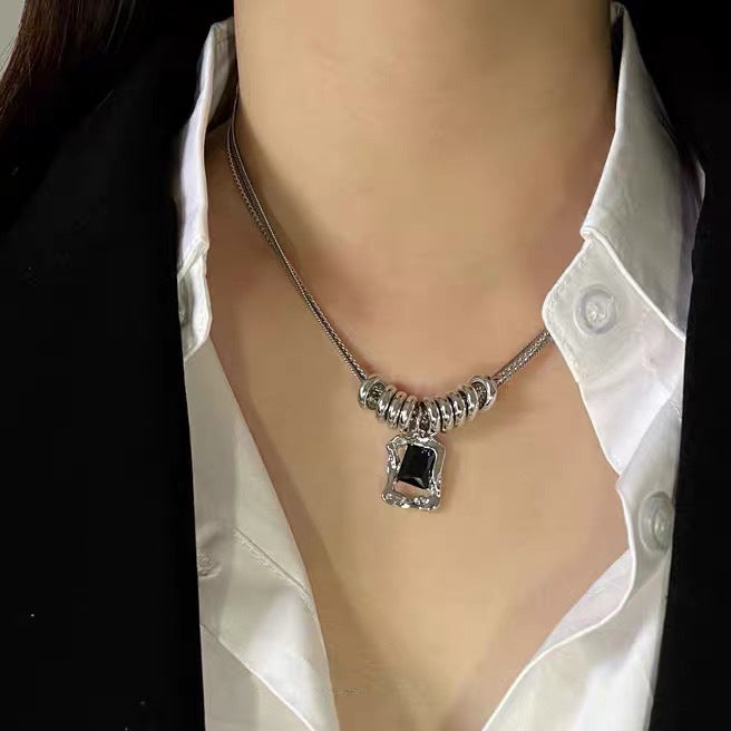 Collar de cadena cubana para hombre con circonitas cruzadas de acero y titanio 