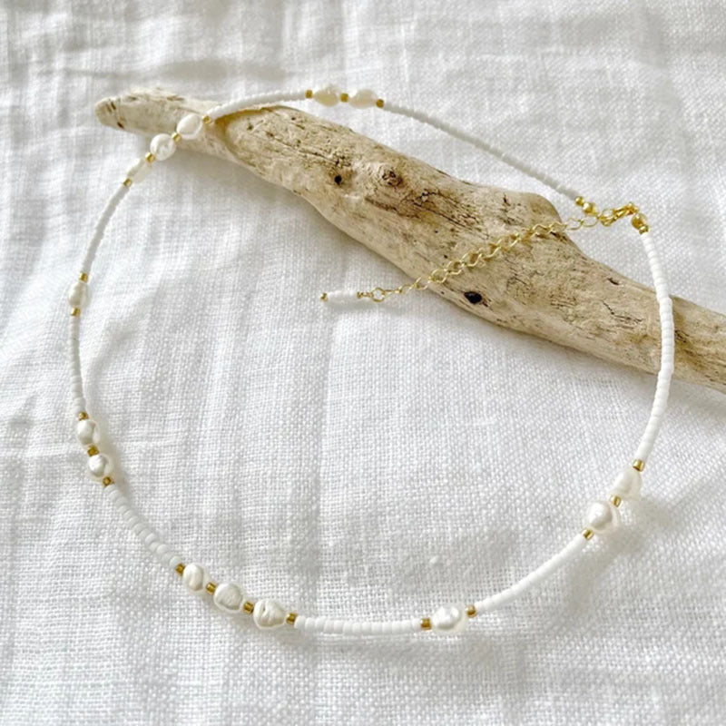 Collar de perlas retro con colgante de perla de forma especial para mujer
