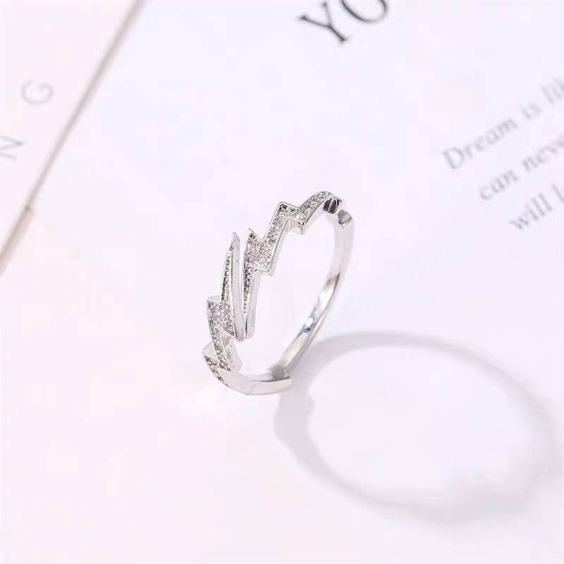 Anillo de hip hop con diseño de rayo para hombre con apertura ajustable 