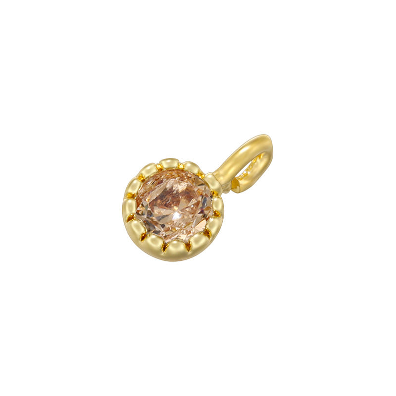 Colgantes pequeños hechos a mano con diamantes de colores y incrustaciones de cobre. 