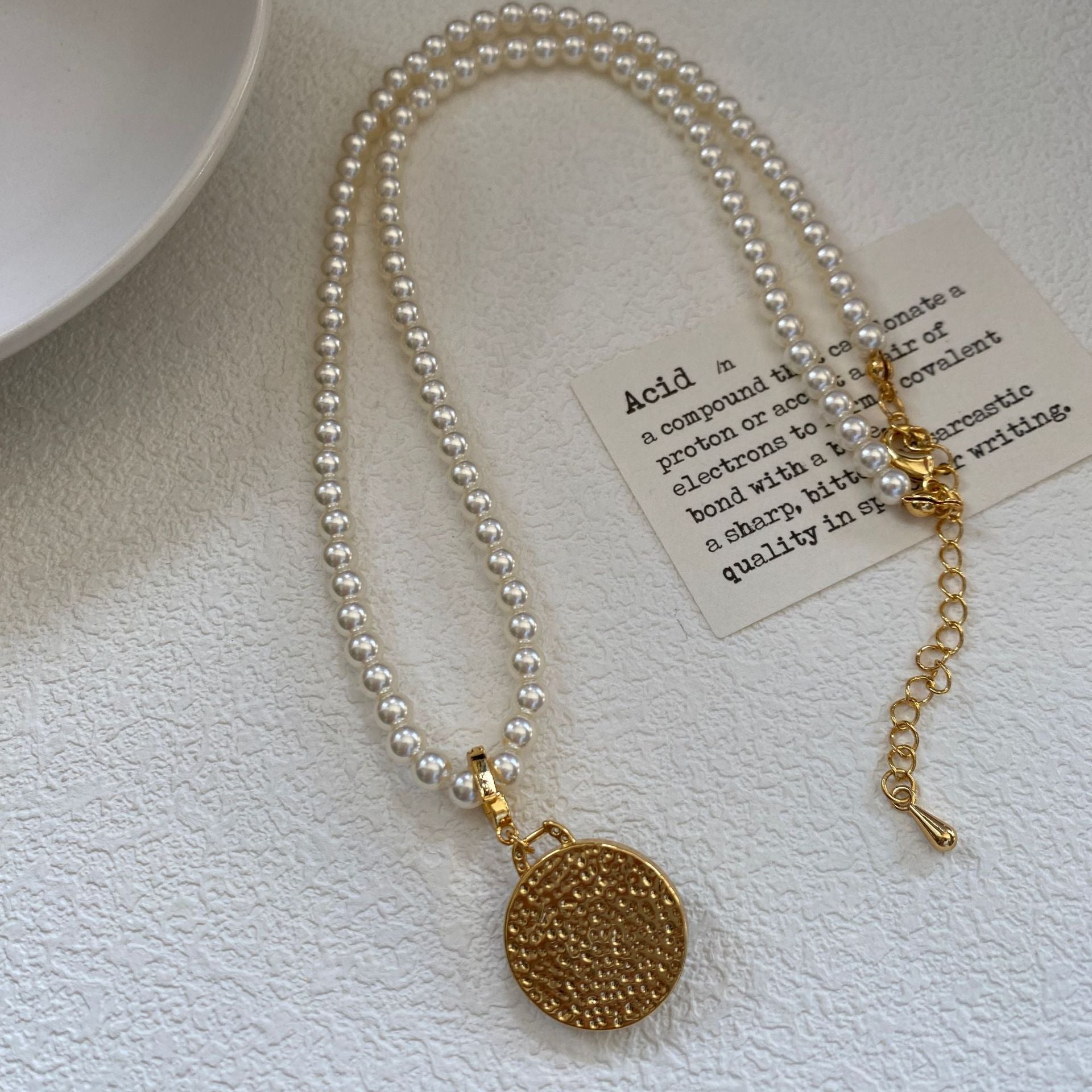 Collar de perlas finas con colgante de agua dulce natural pintado al óleo para mujer 