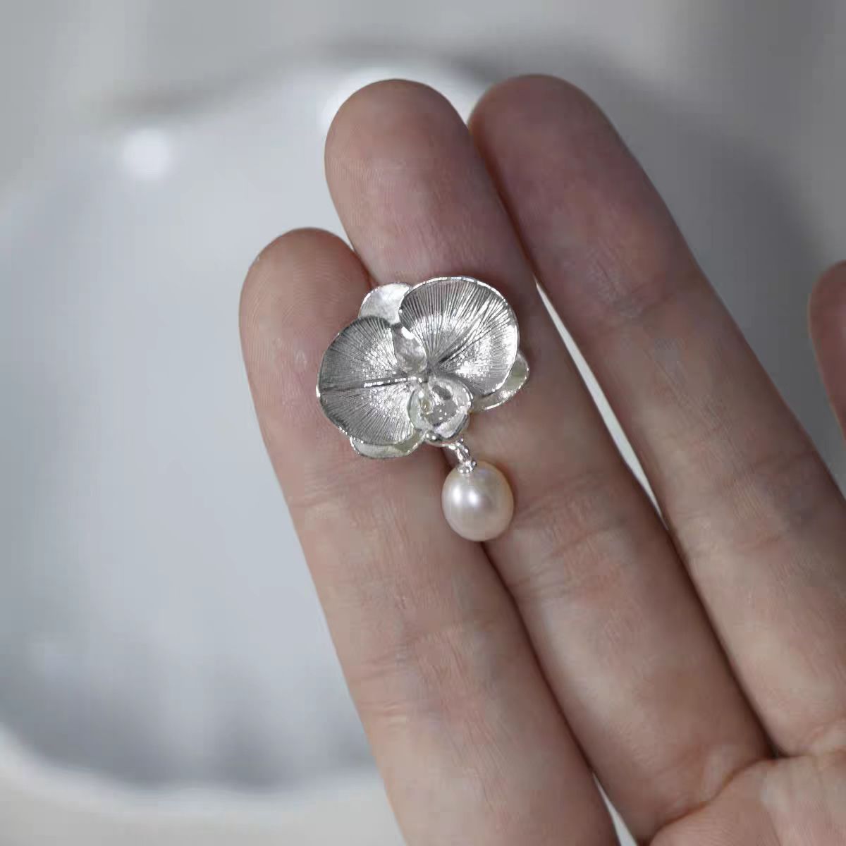 Pendientes de plata S925 con incrustaciones de perlas Phalaenopsis y aguja 