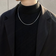 Collar de cadena de acero de titanio con hueso de serpiente para hombre 
