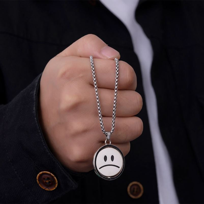 Collar infantil, accesorios de hip-hop, colgante de cara sonriente, acero de titanio 