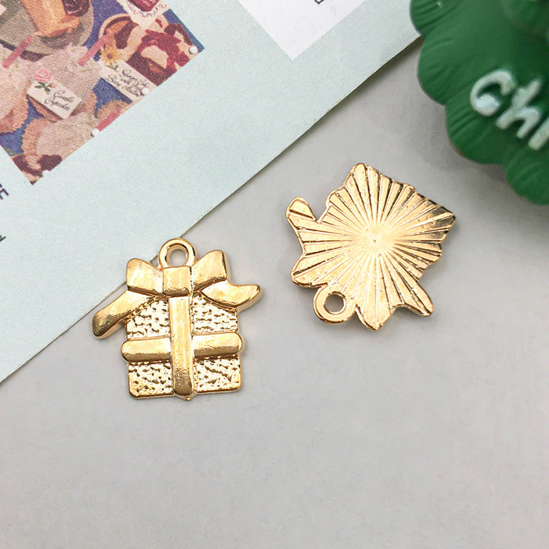 21 Models Per Model 1, 21/Pack 12 * 23mm 17*14mm 8*19mm Zinc alloy Christmas Tree Santa Claus Snowflake Pendant Jewelry Accessories