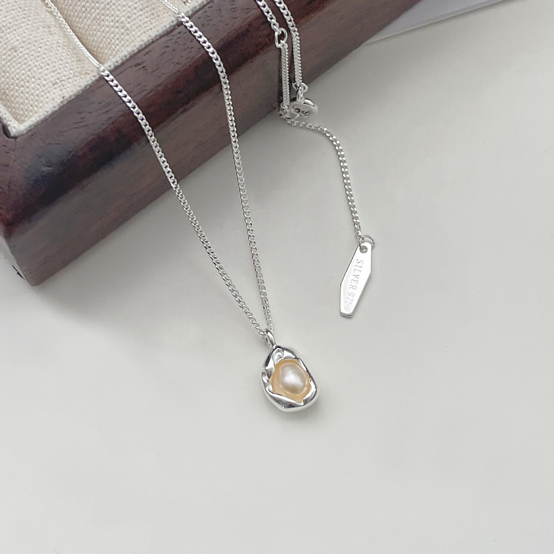 Collar de plata de ley 925 con perla y guisante 