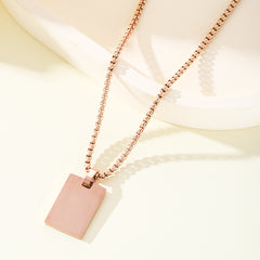 Collar con colgante rectangular de perla cuadrada de 15 x 22 mm 