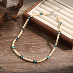Collar corto con cuentas de madera de concha de coco bohemio para hombre, con tiras apiladas y cuentas turquesas, cadena de clavícula.