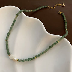 Collar de perlas de agua dulce de piedra natural verde para mujer, cadena de clavícula con cuentas hecha a mano 