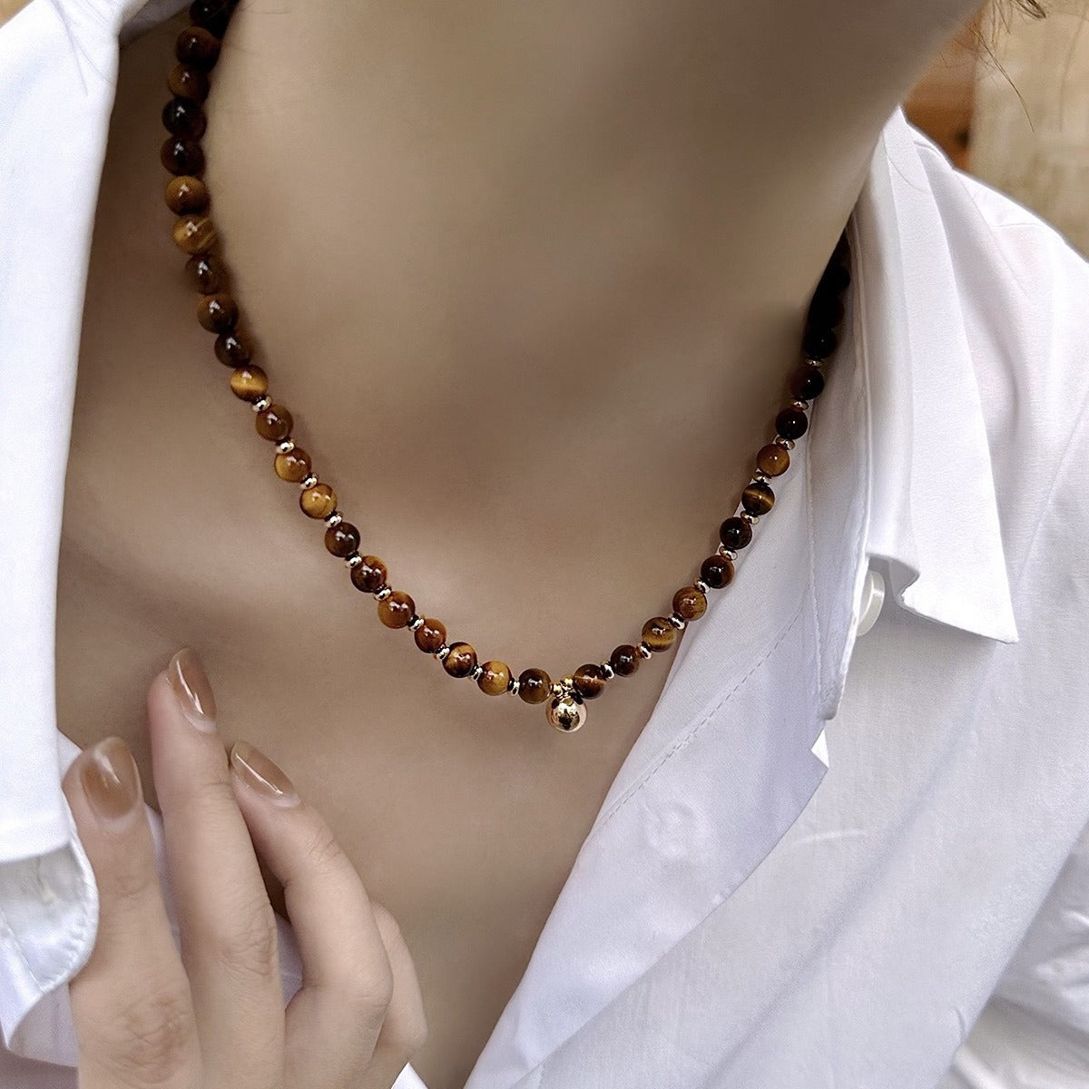 Collar de perlas, piedra de ojo de tigre, collar de bolas de oro pequeñas, cadena de piedra natural 