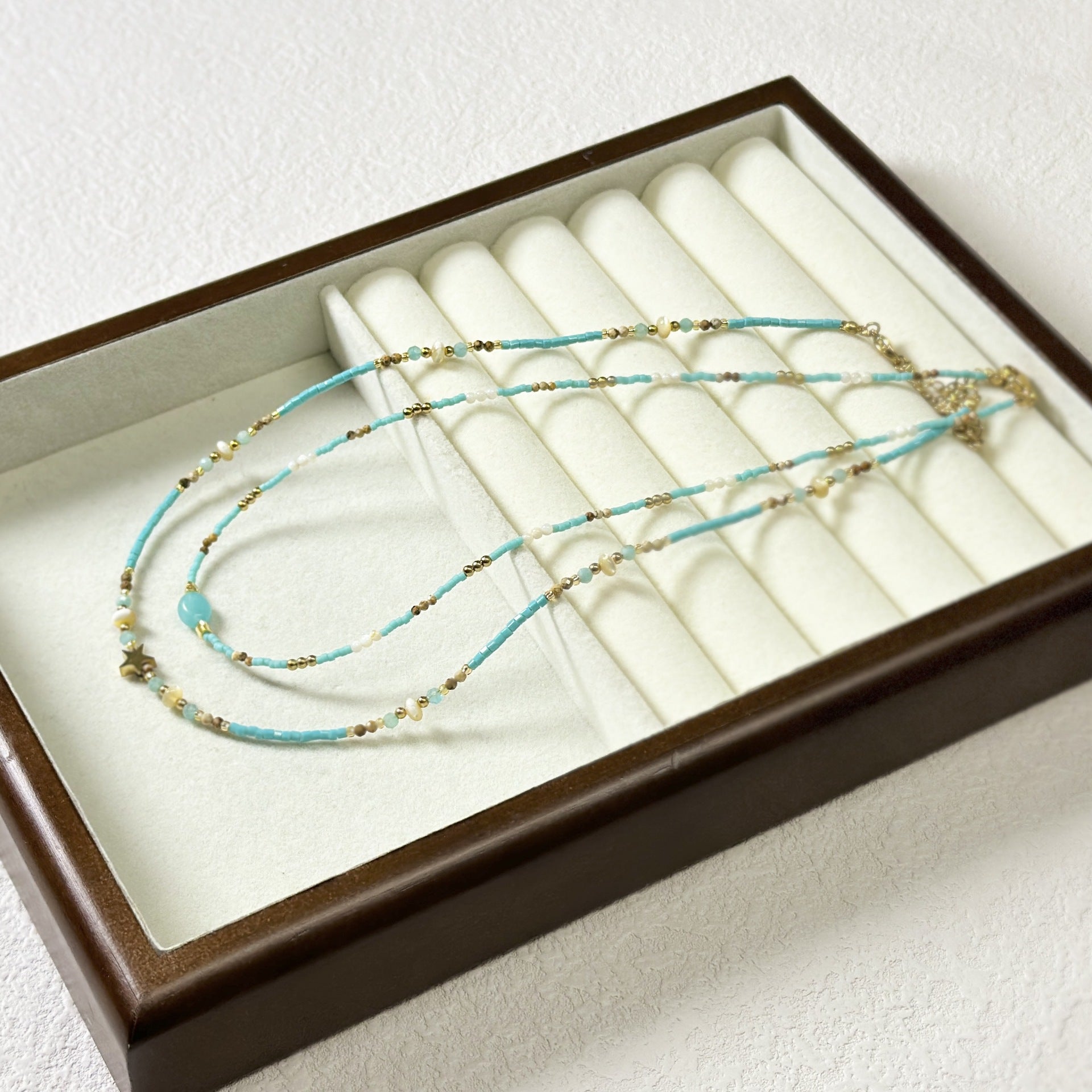 Collar de acero de titanio con cuentas de piedra natural de color morado mixto, cadena de clavícula apilada para mujer 