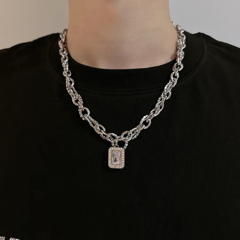 Collar de cadena cubana para hombre con circonitas cruzadas de acero y titanio 