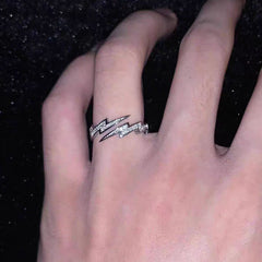 Anillo de hip hop con diseño de rayo para hombre con apertura ajustable 