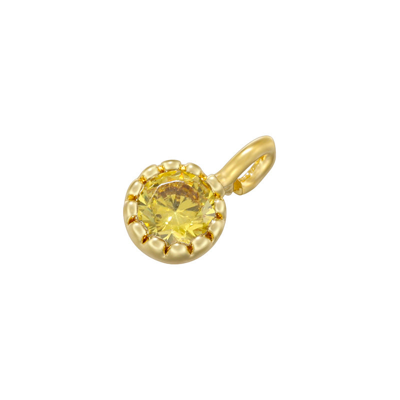 Colgantes pequeños hechos a mano con diamantes de colores y incrustaciones de cobre. 