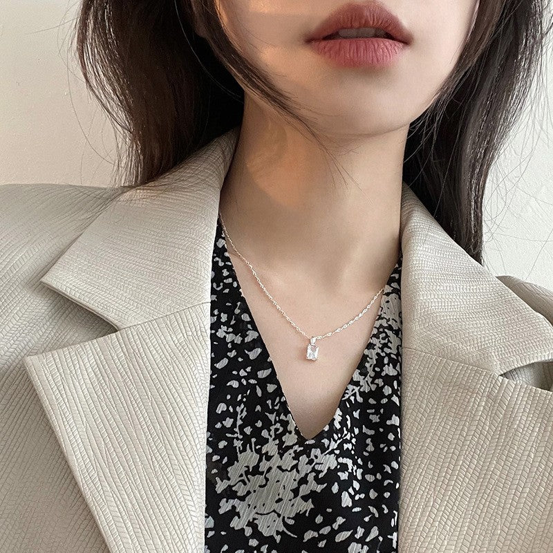 Collar versátil de perlas para mujer, cadena de clavícula que no se decolora, joyería 