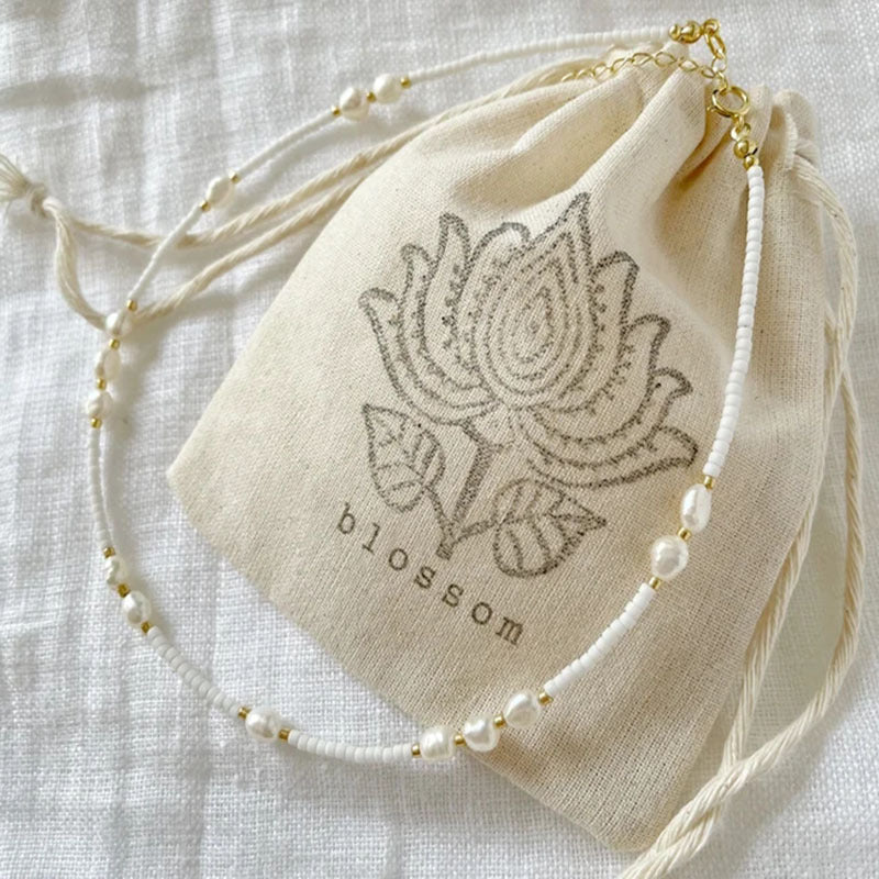 Collar de perlas retro con colgante de perla de forma especial para mujer