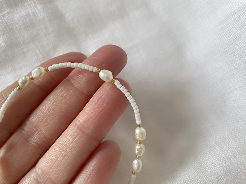 Collar de perlas retro con colgante de perla de forma especial para mujer