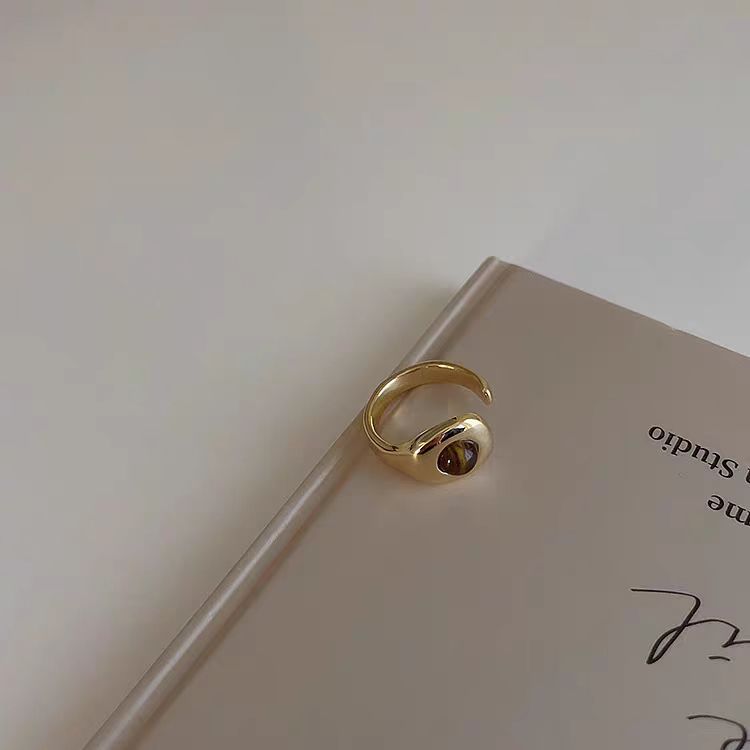 Anillo Maillard vintage de oro con girasol y ojo de tigre 