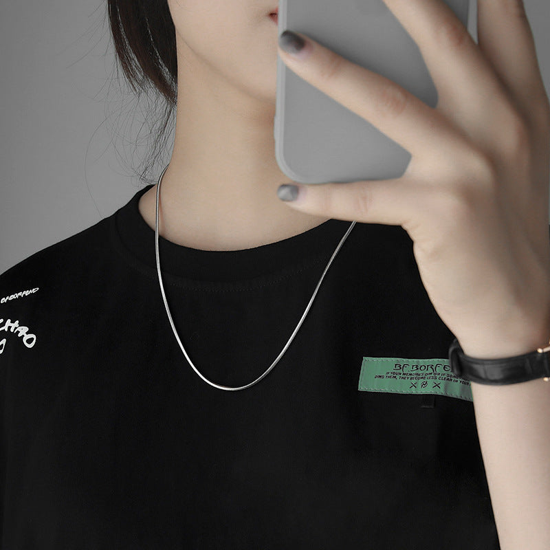 Collar de cadena de acero de titanio con hueso de serpiente para hombre 
