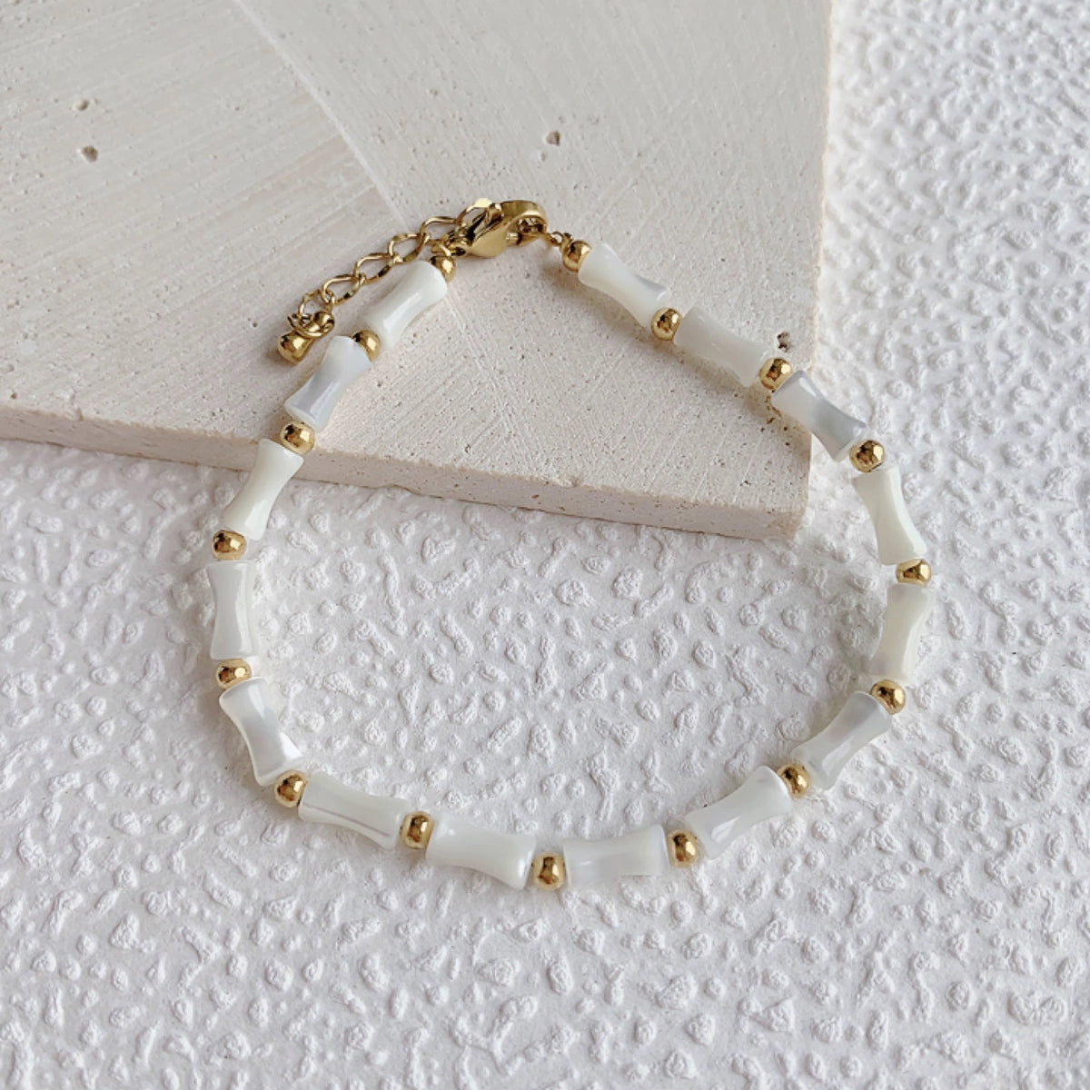 Natural white shell necklace white bamboo natural stone collarbone chain