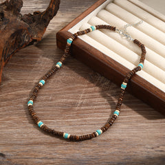 Collar corto con cuentas de madera de concha de coco bohemio para hombre, con tiras apiladas y cuentas turquesas, cadena de clavícula.