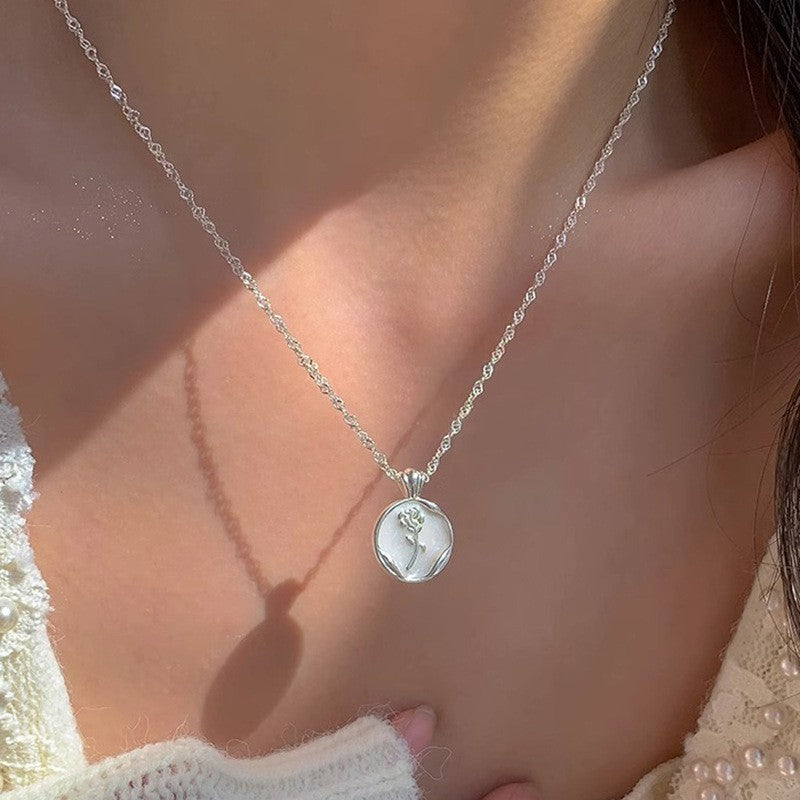 Collar versátil de perlas para mujer, cadena de clavícula que no se decolora, joyería 